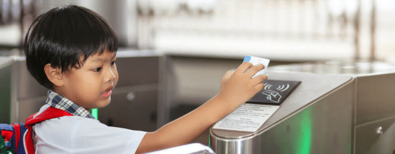 Controle de Acesso para Escolas: Garantindo Segurança e Organização